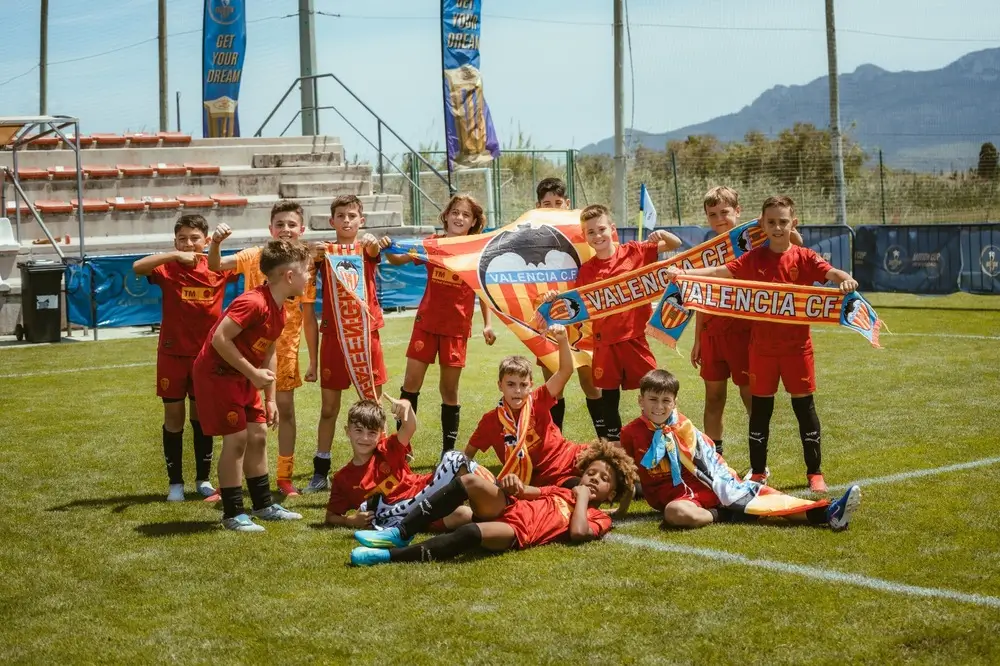 Valencia CF conquista la U10 de Oliva